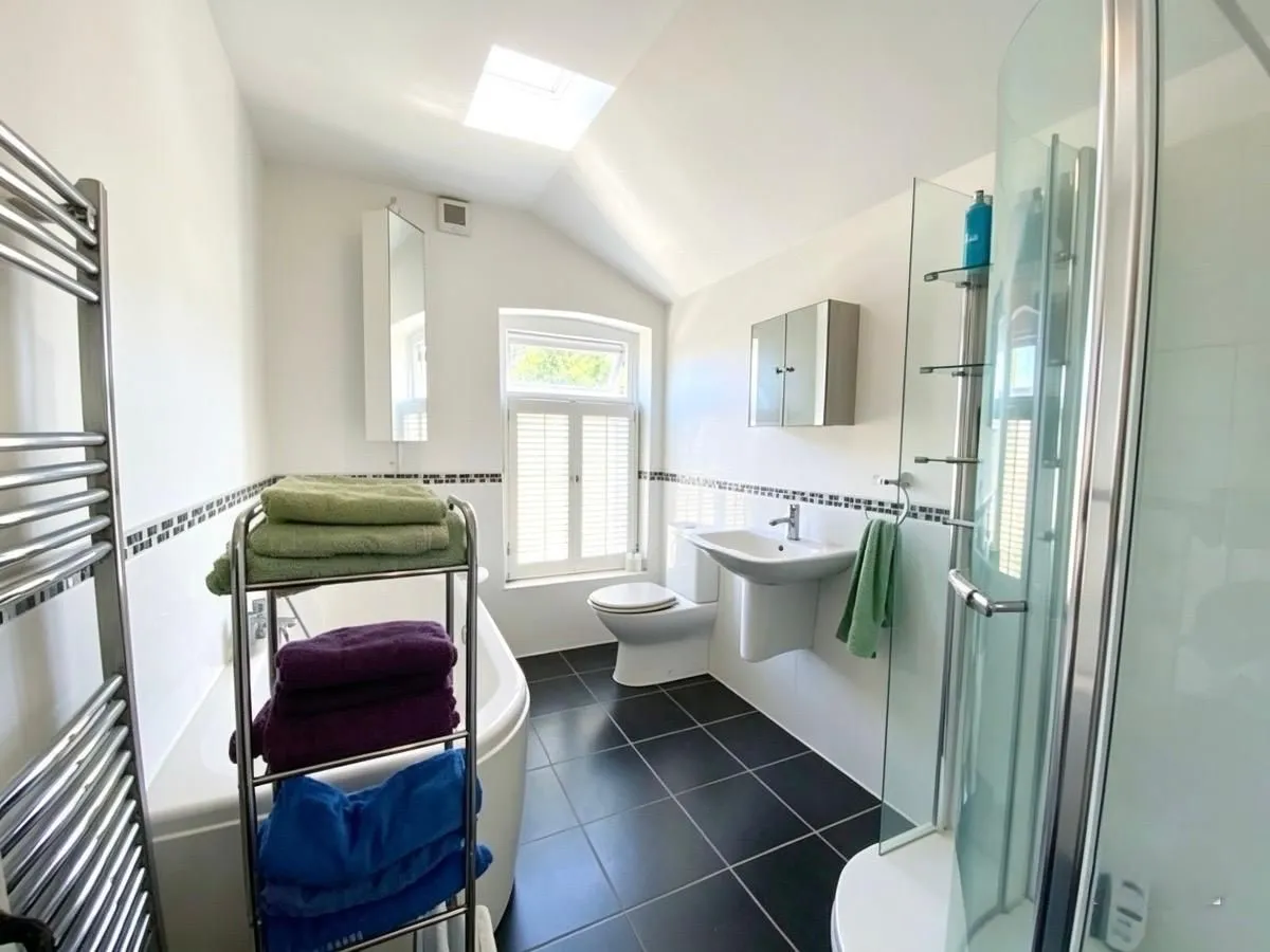 Chase Road, Brentwood, photo 9