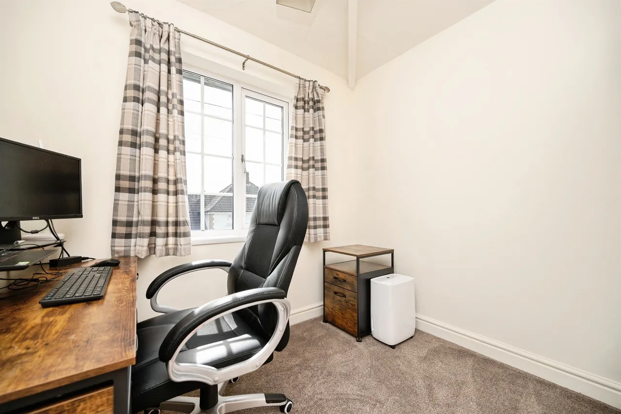 Stanway Road, West Bromwich, B71, photo 16