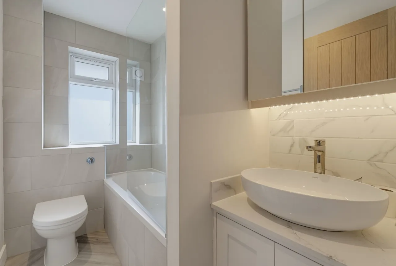 Lyveden Road, London, SW17, photo 12