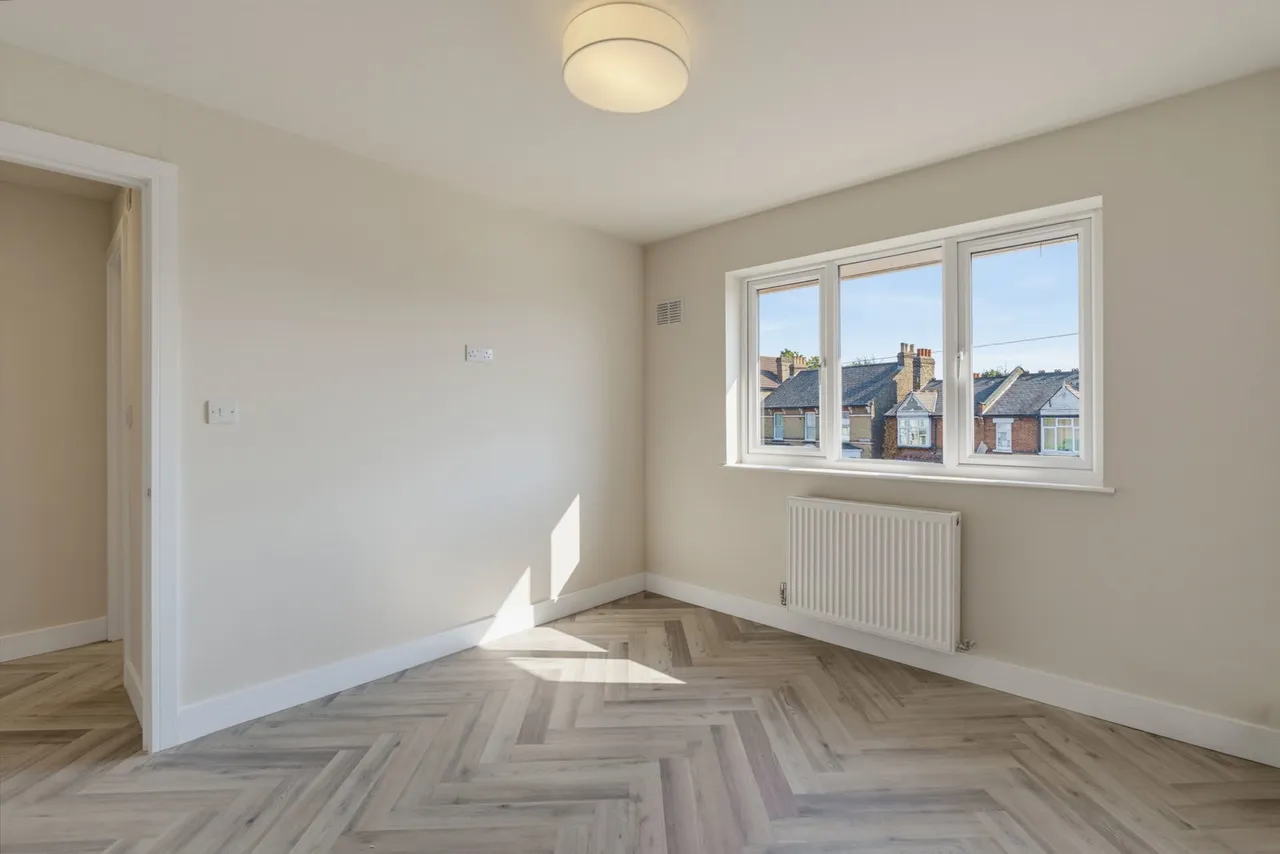 Lyveden Road, London, SW17, photo 11