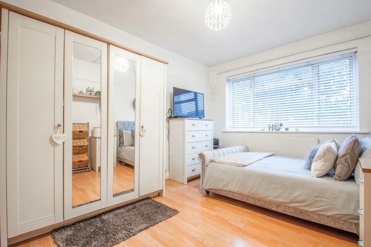 Russell Close, Bexleyheath, Kent, DA7, photo 4
