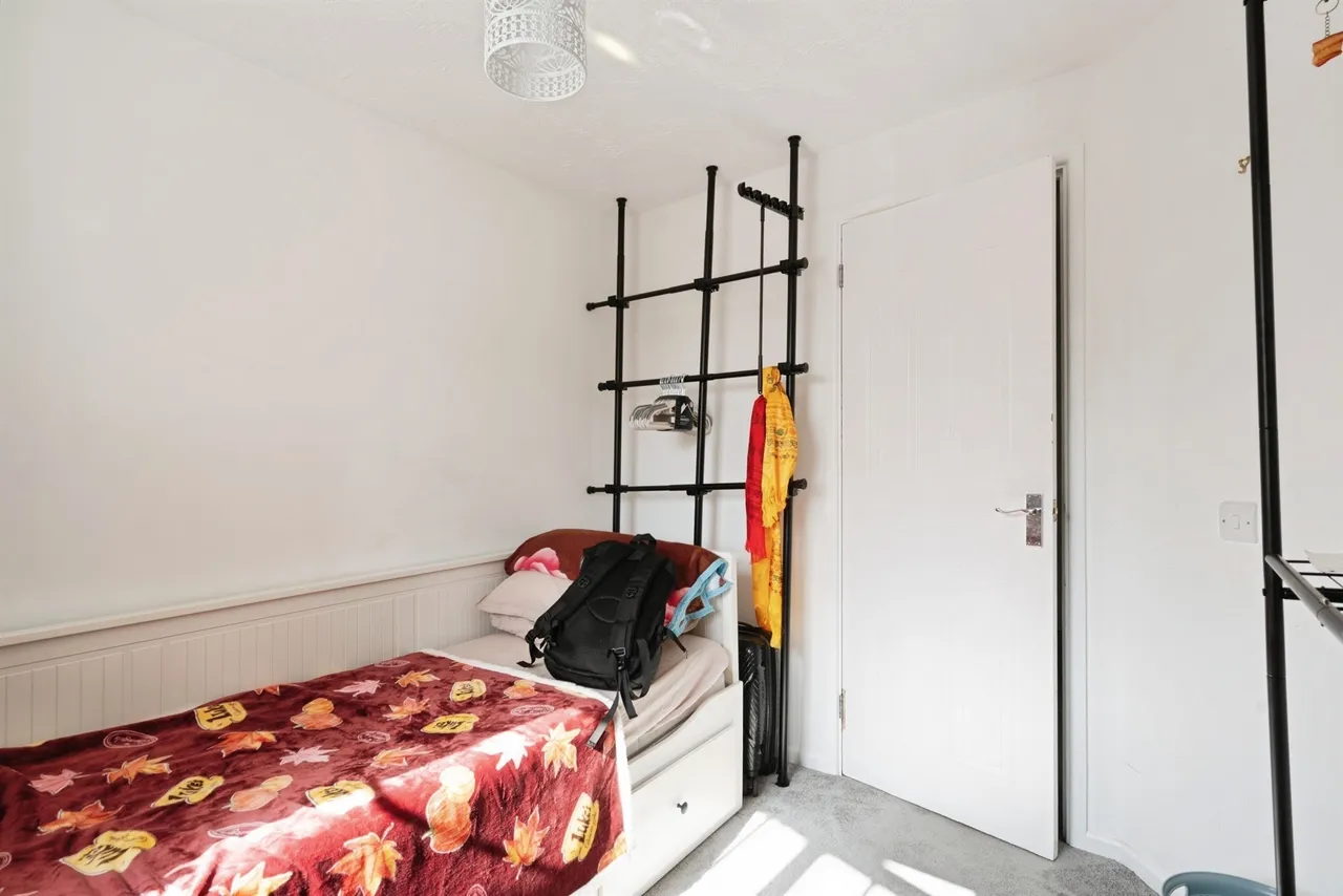 Chambers Avenue, Amesbury, SP4, photo 11