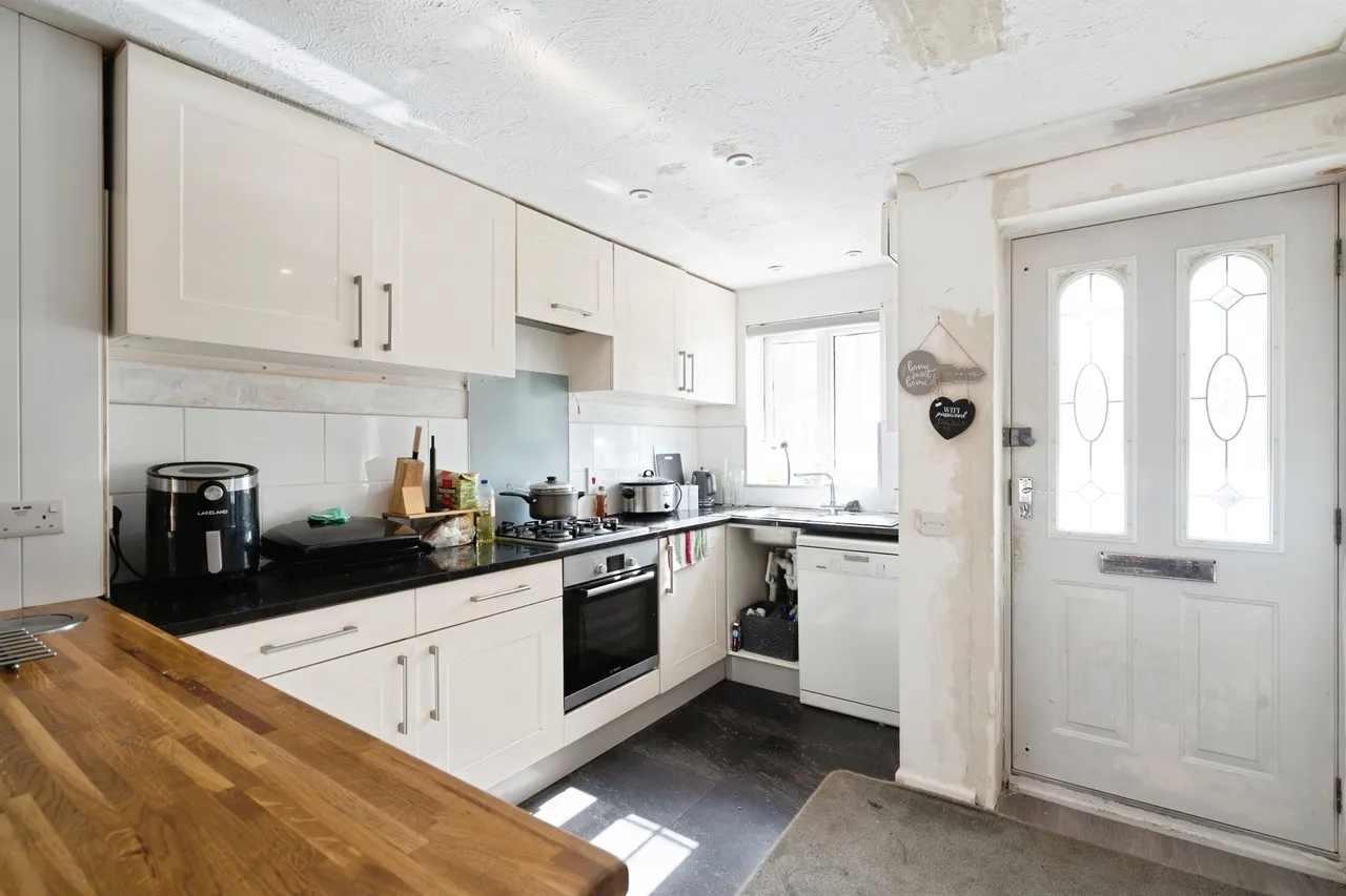 Chambers Avenue, Amesbury, SP4, photo 5