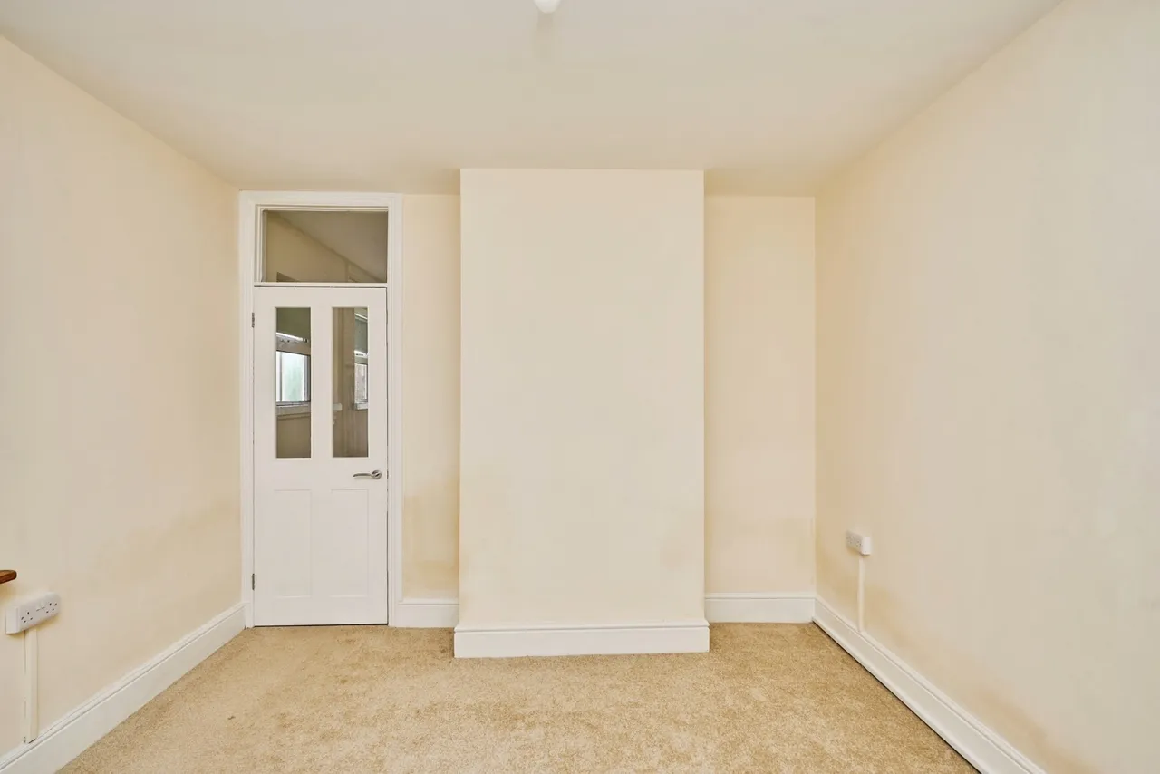 Adelaide Grove, East Cowes, PO32, photo 6