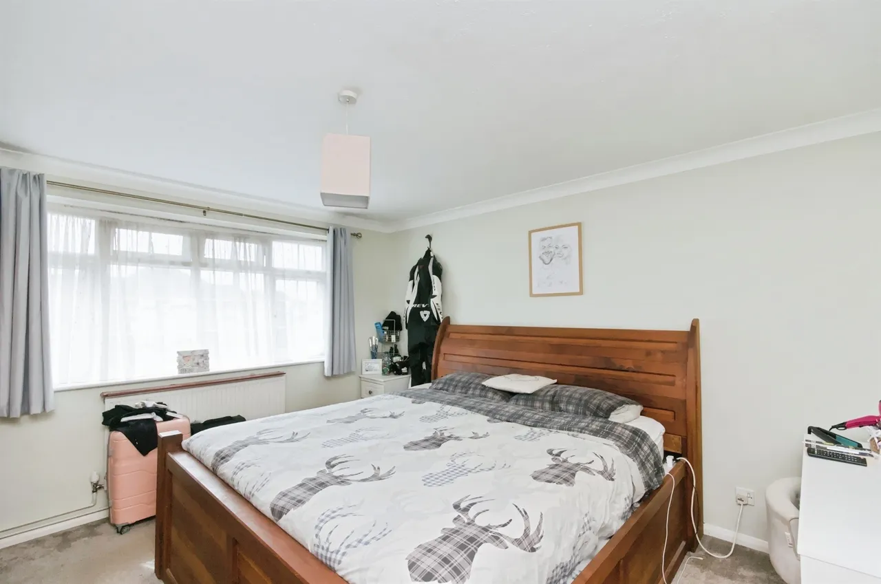 Chartres Close, Bexhill-On-Sea, photo 7