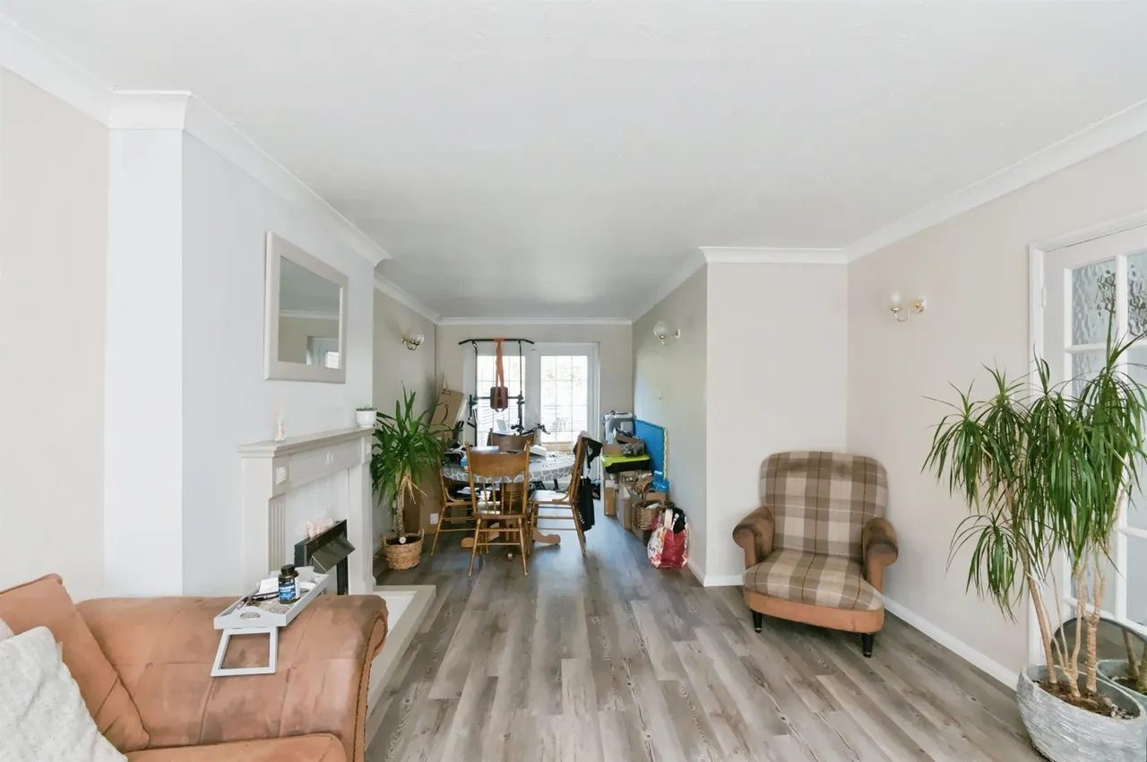 Chartres Close, Bexhill-On-Sea, photo 5