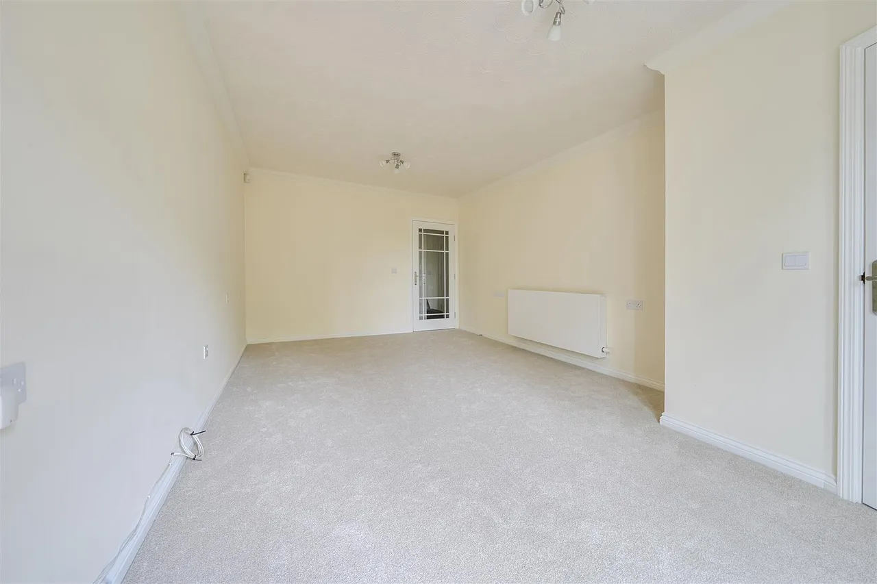 Laindon Road, Billericay, CM12, photo 5