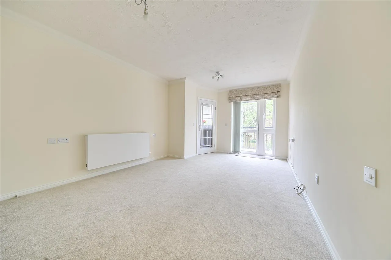 Laindon Road, Billericay, CM12, photo 4