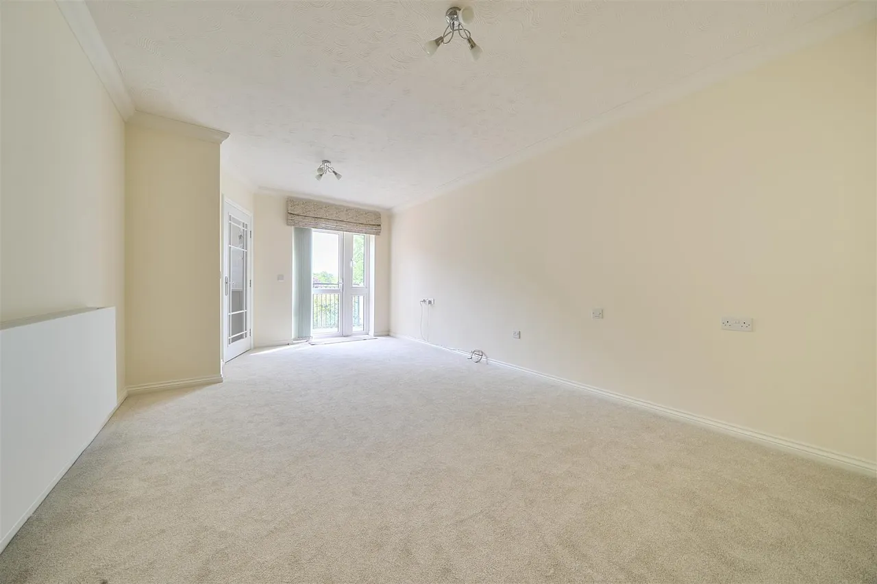 Laindon Road, Billericay, CM12, photo 3