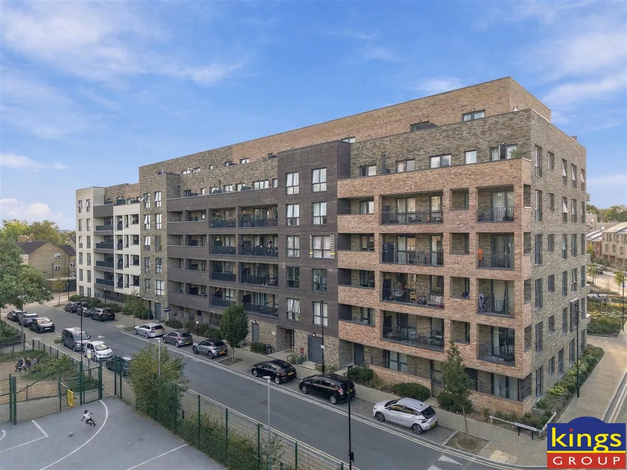 2 bed flat for sale, Clarkson Crescent, London