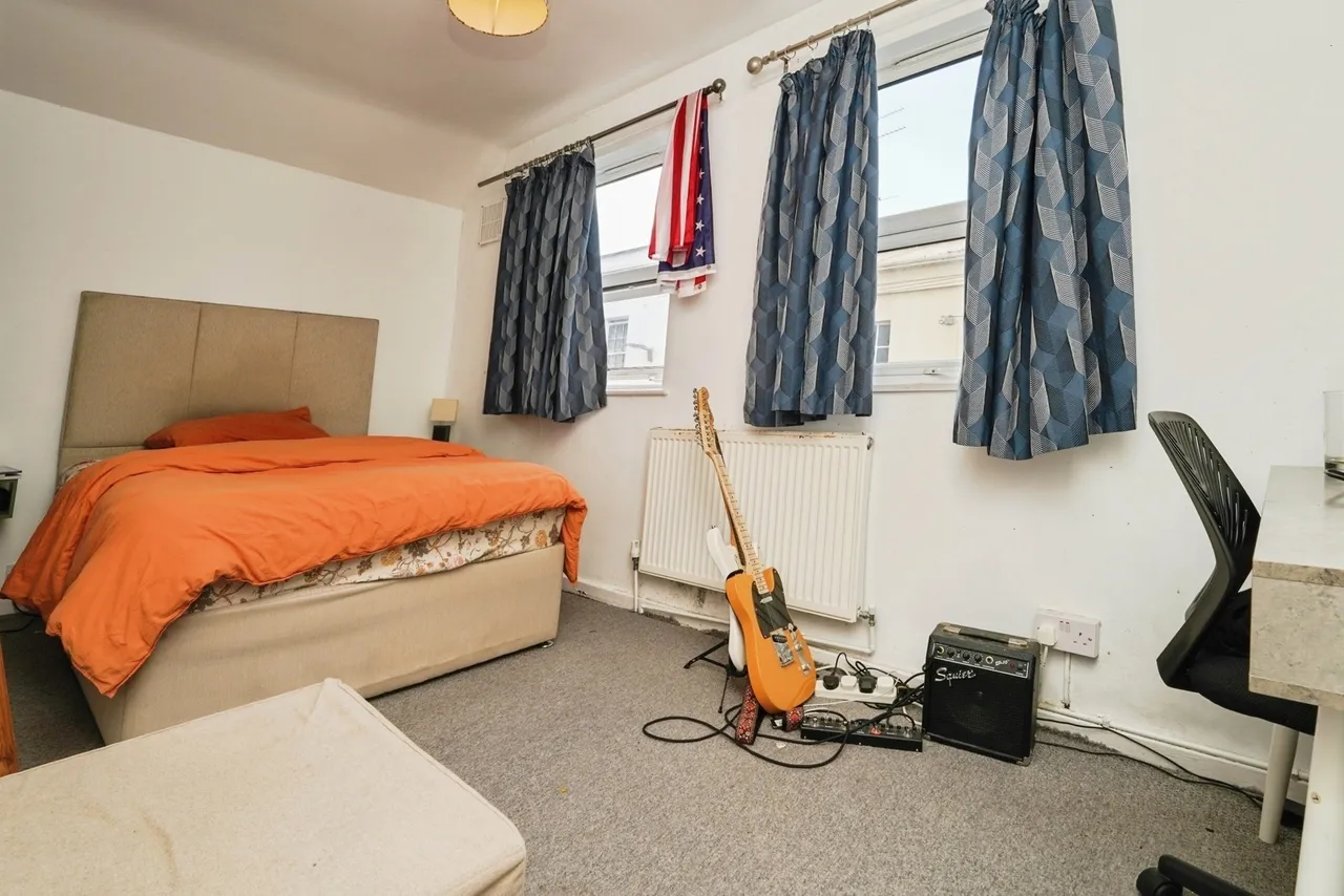 Portland Place, Cheltenham, GL52, photo 11