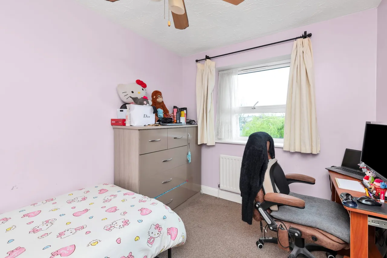 Lodge Close, Huntingdon, PE29 6GR, photo 5