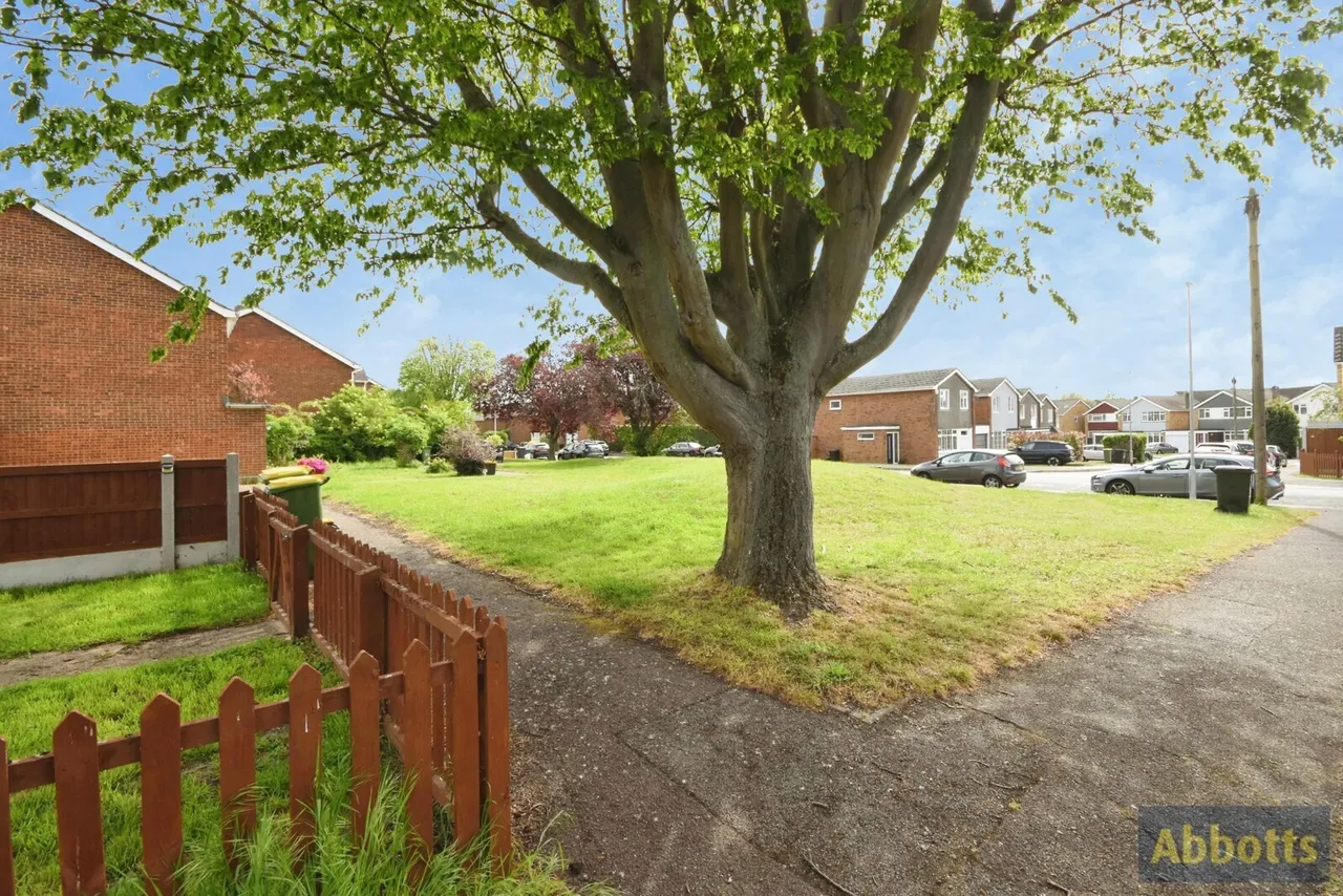 Hilary Crescent, Rayleigh, Essex, SS6, photo 20