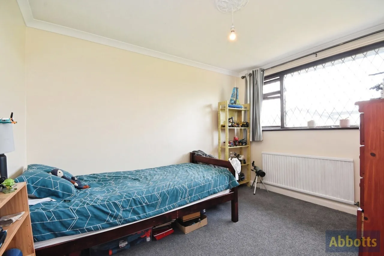 Hilary Crescent, Rayleigh, Essex, SS6, photo 13