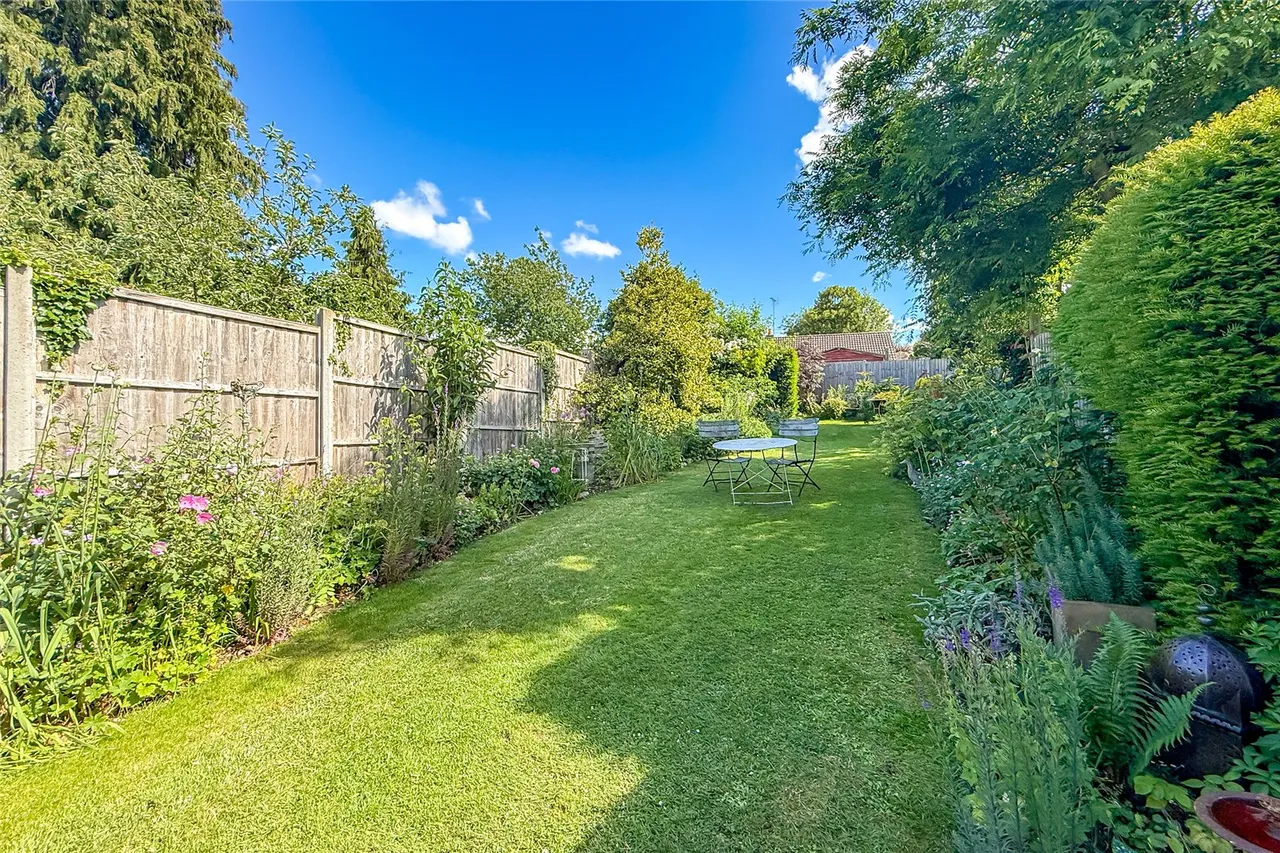 Garrard Way, Wheathampstead, Hertfordshire, AL4 8PE, photo 21