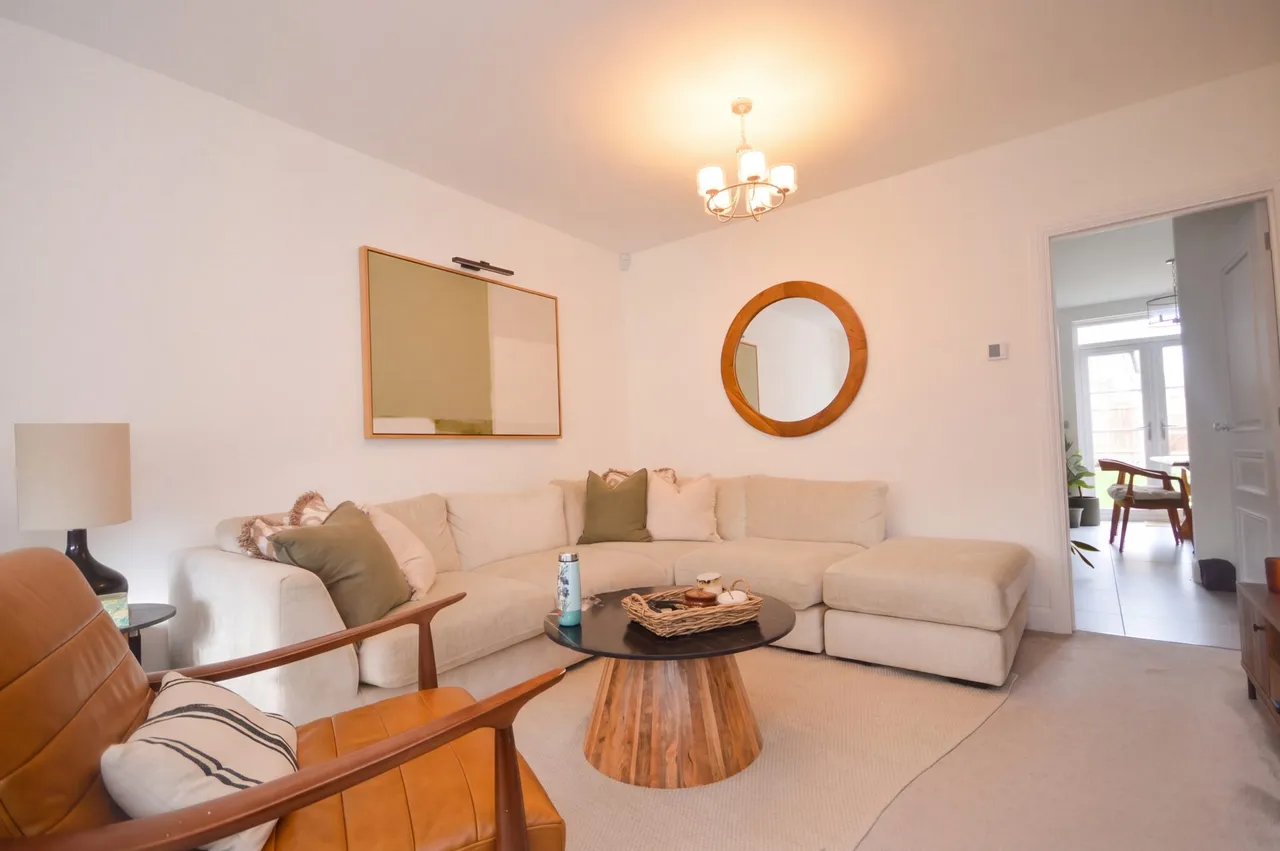 Minerva Way, Wilton Park, HP9, photo 9