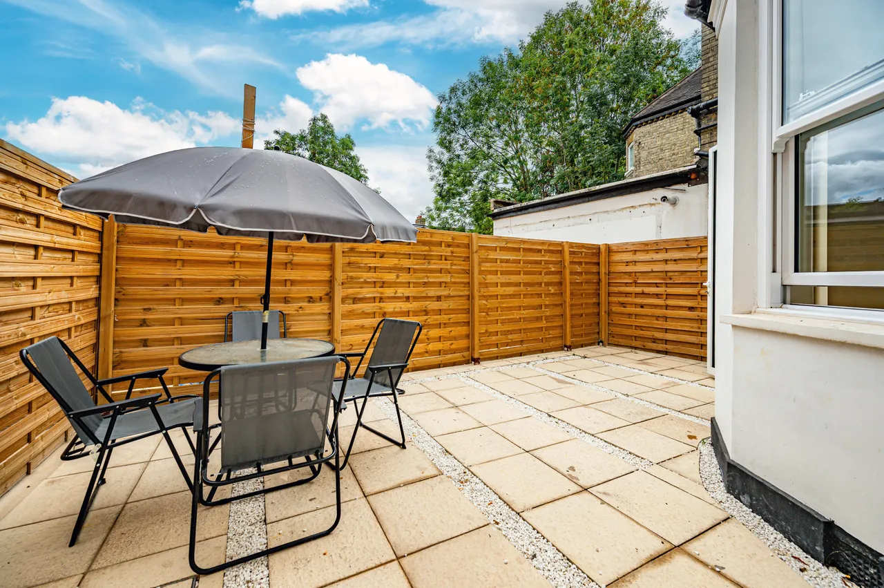 4a Stuart Crescent, London, photo 4