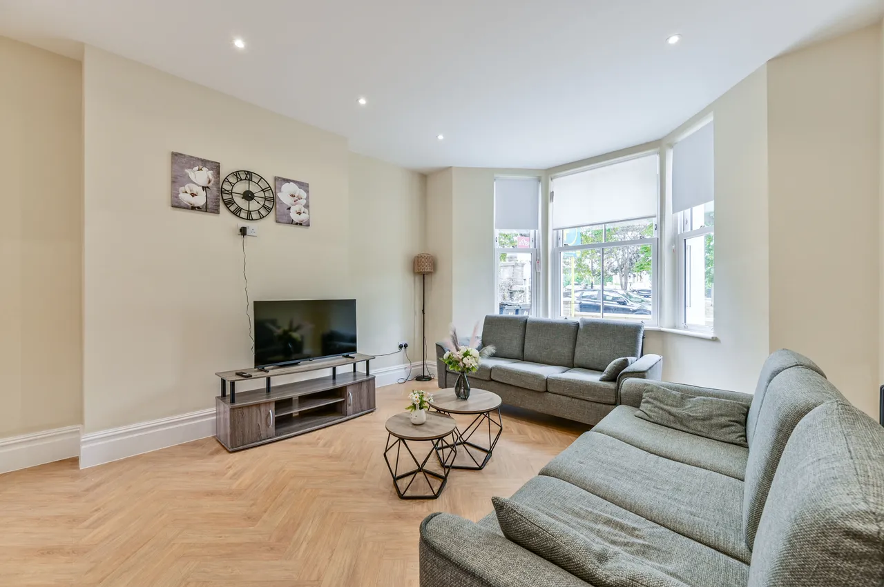 4a Stuart Crescent, London, photo 2