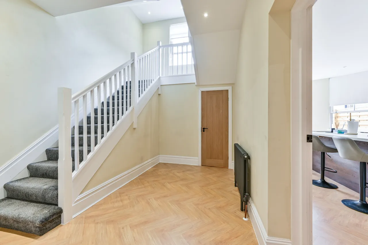 4a Stuart Crescent, London, photo 8