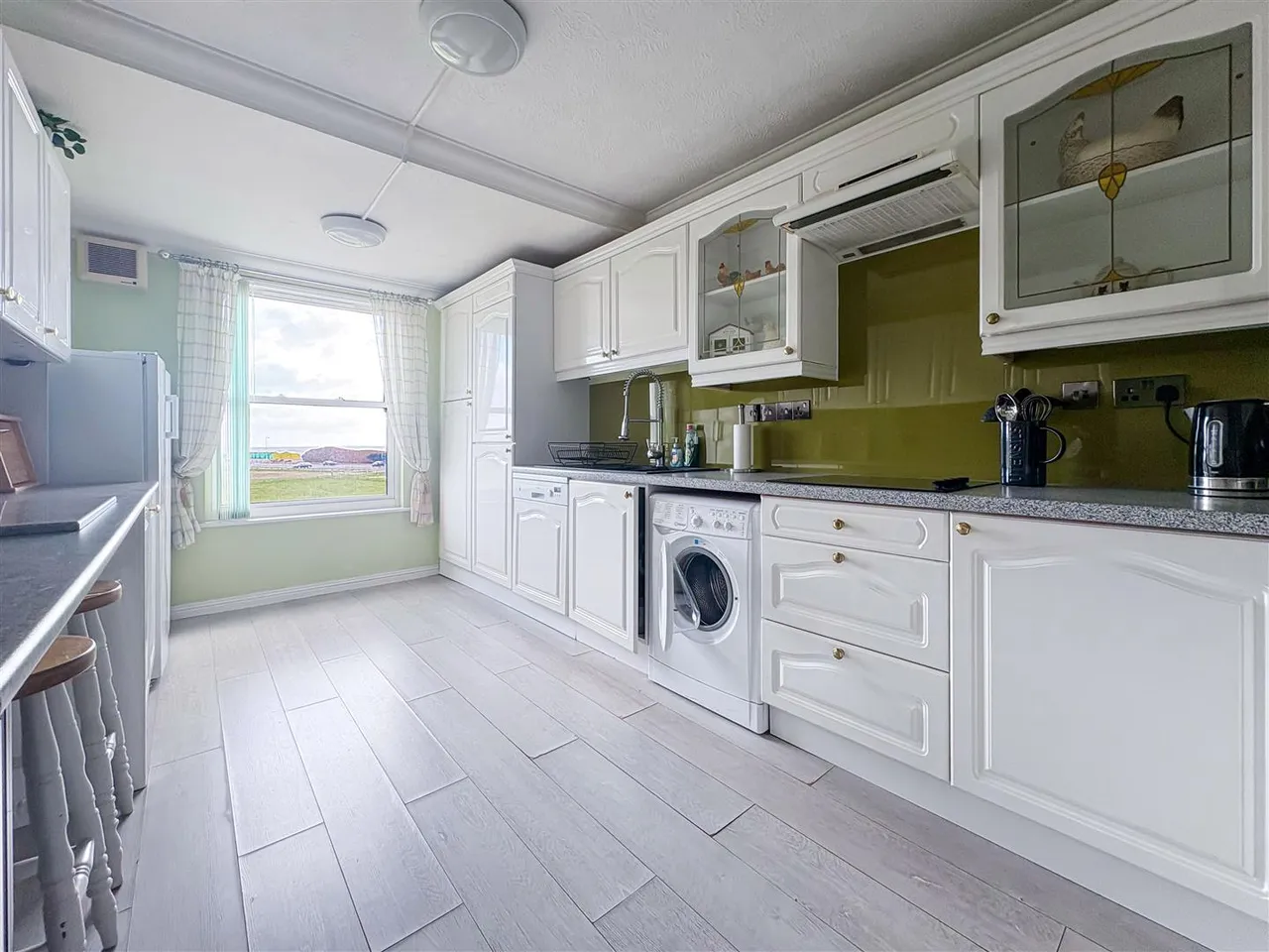 Beach Crescent, Littlehampton, photo 10