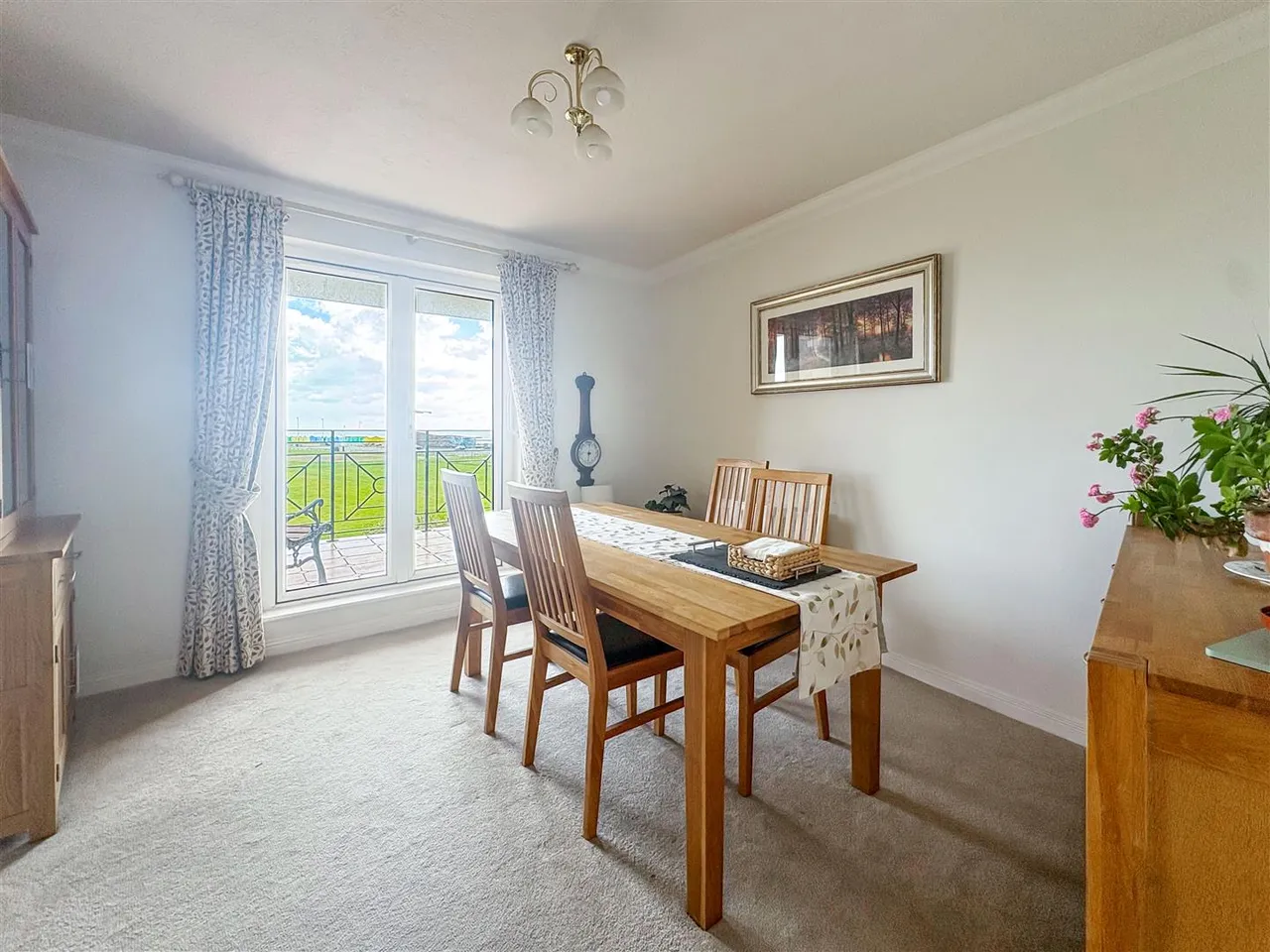 Beach Crescent, Littlehampton, photo 6