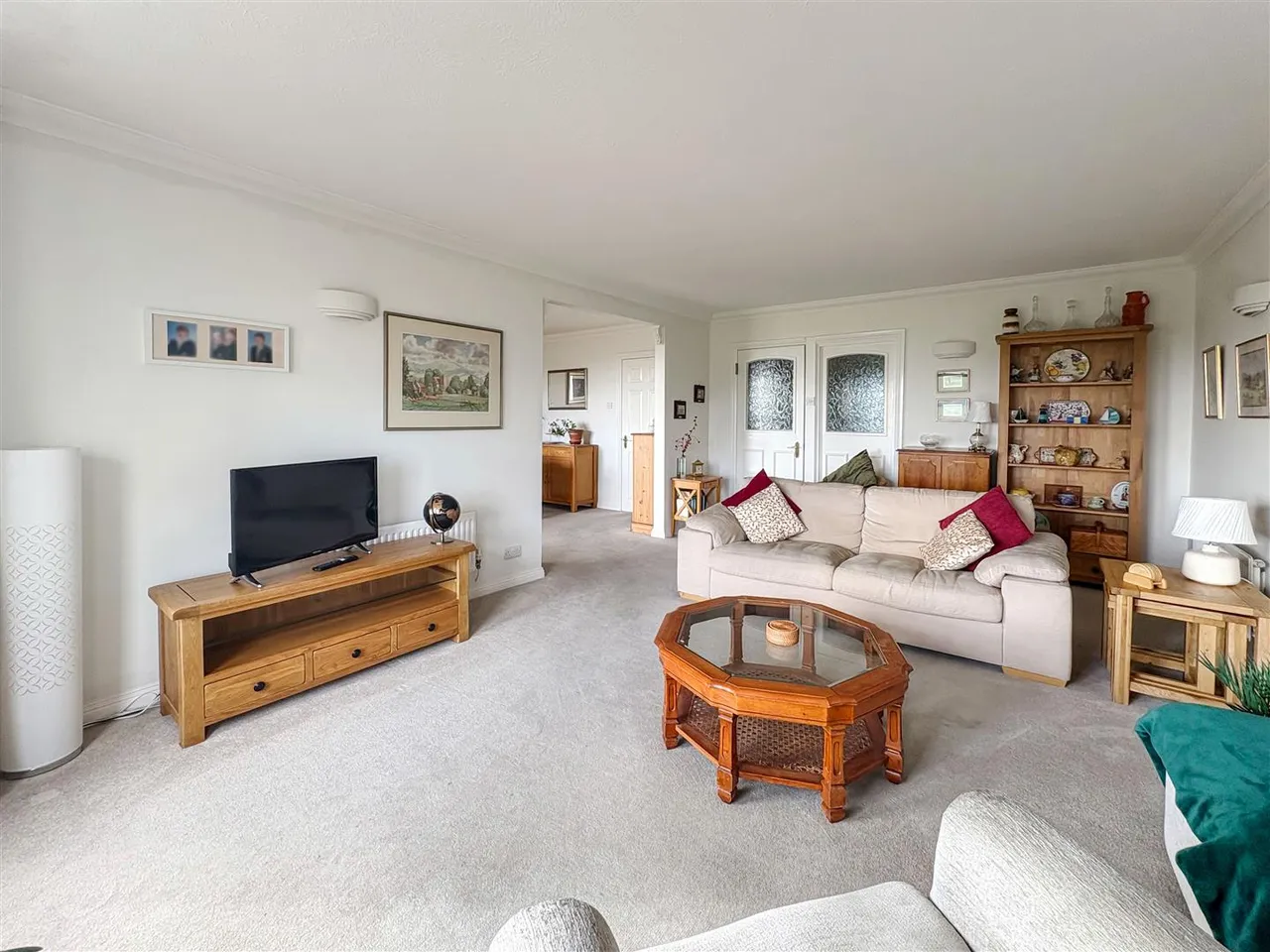 Beach Crescent, Littlehampton, photo 5