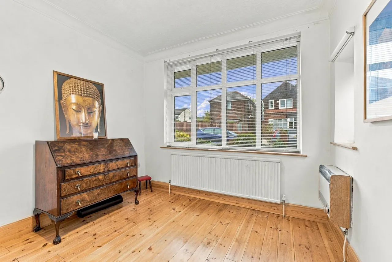 Sandy Meade, Prestwich, M25, photo 6