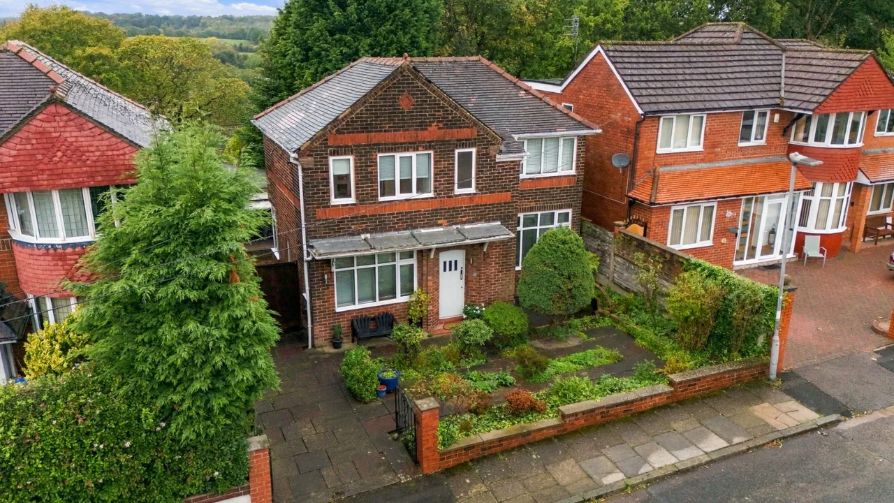 Sandy Meade, Prestwich, M25, photo 5