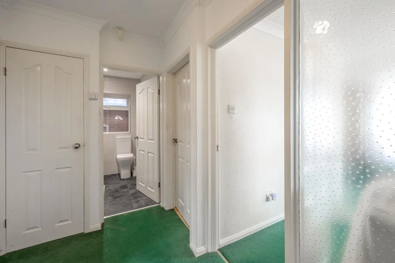Brinley Way, Kingswinford, DY6, photo 11