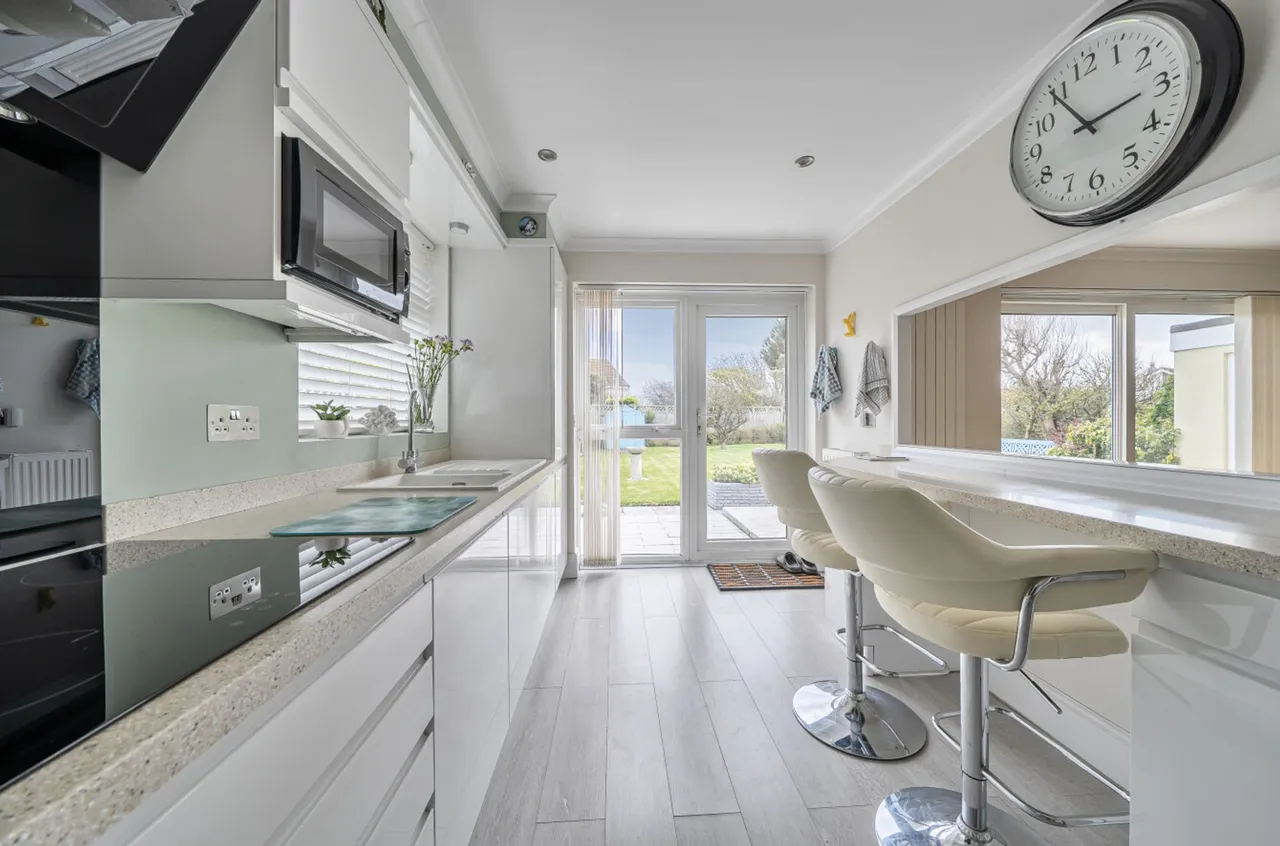 Sandringham Close, Bracklesham Bay, PO20, photo 5