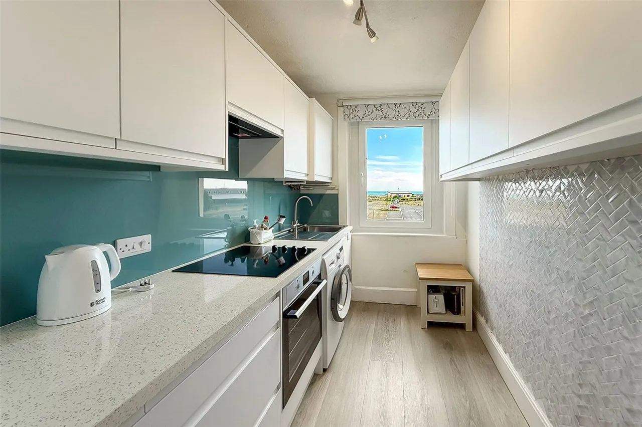 Littlehampton, BN17, photo 3