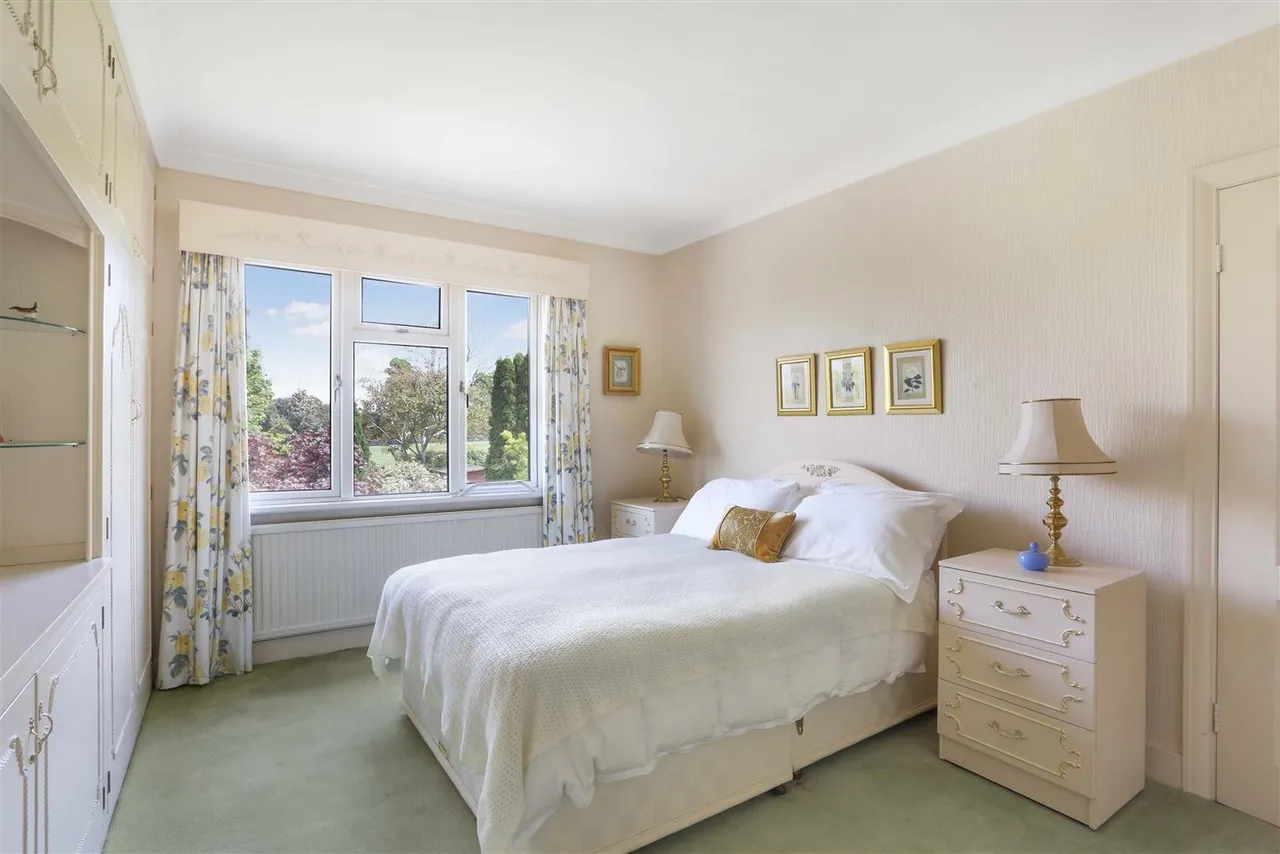 Warnham Court Road, Carshalton, SM5 3ND, photo 17