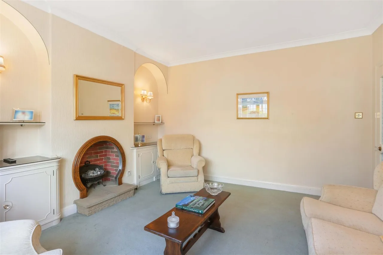 Warnham Court Road, Carshalton, SM5 3ND, photo 3