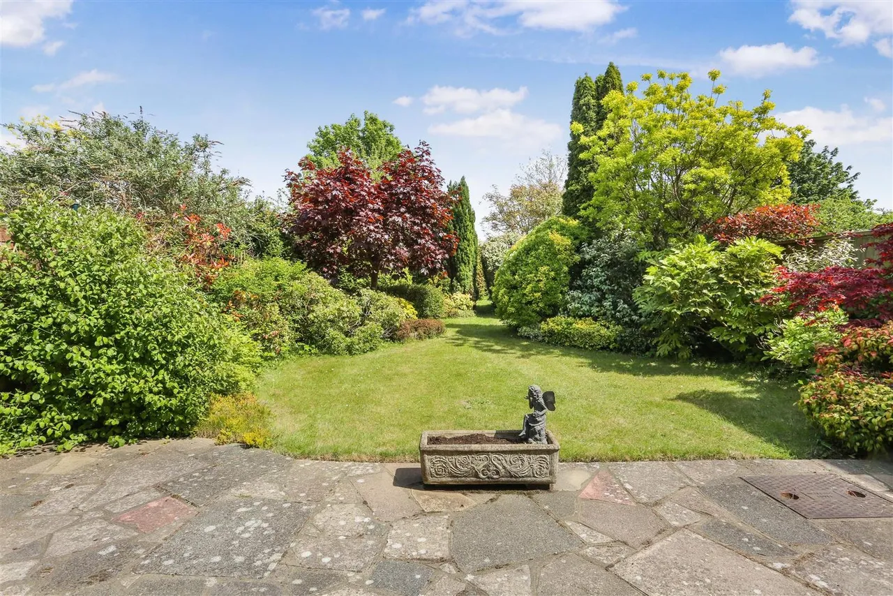 Warnham Court Road, Carshalton, SM5 3ND, photo 9