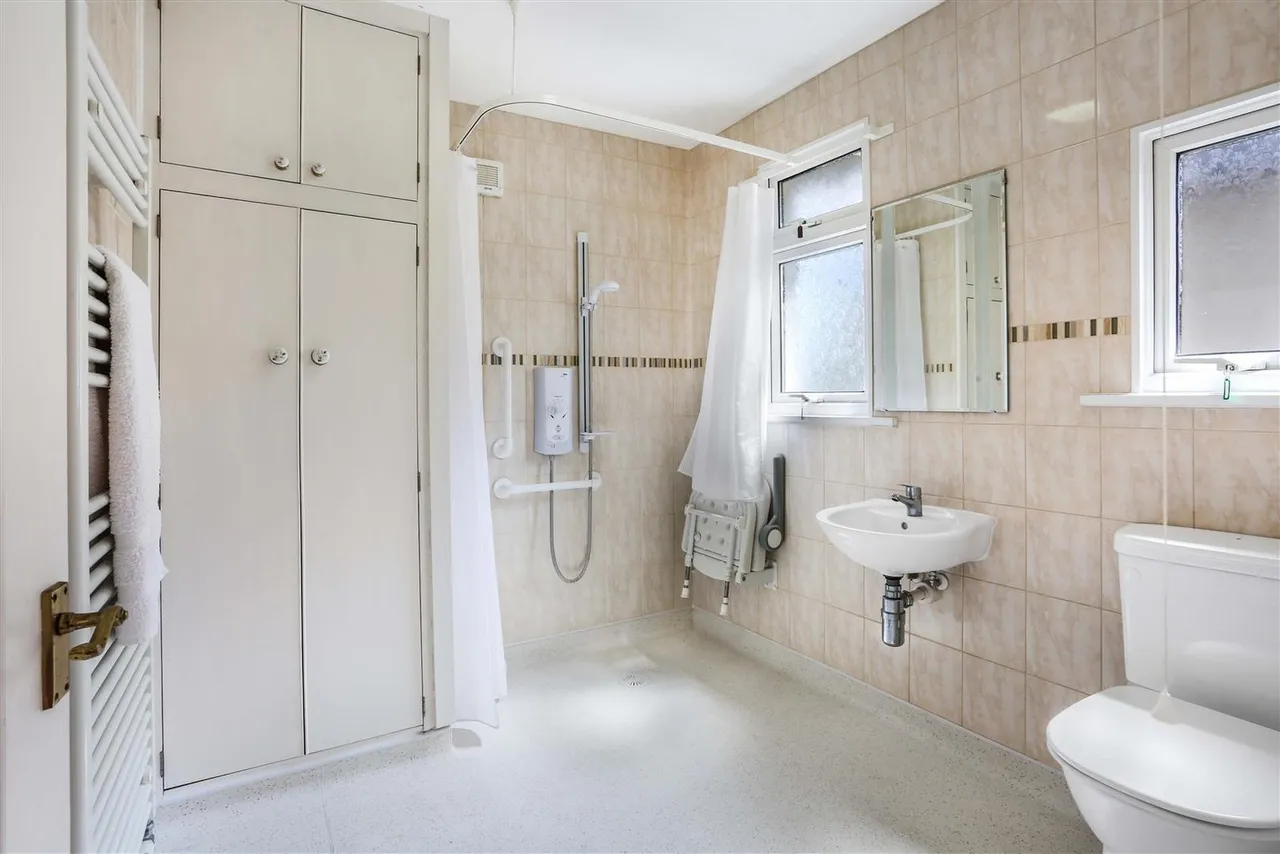 Warnham Court Road, Carshalton, SM5 3ND, photo 16