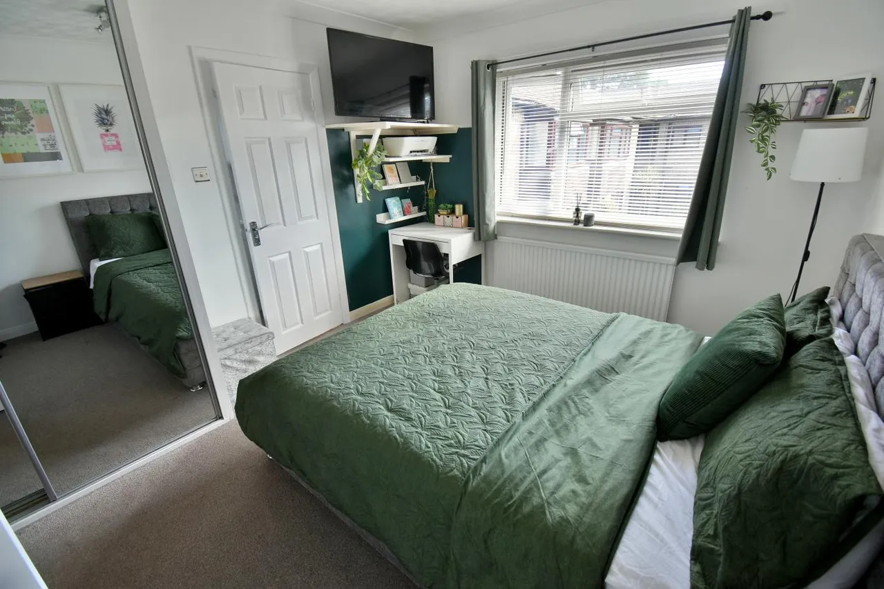 Broomfield Court, BH22, photo 5