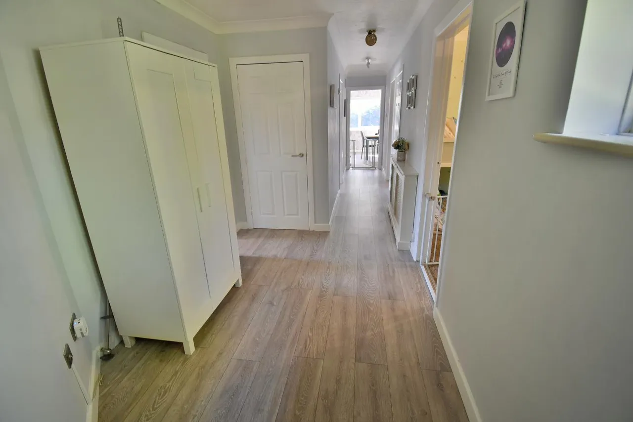 Broomfield Court, BH22, photo 9