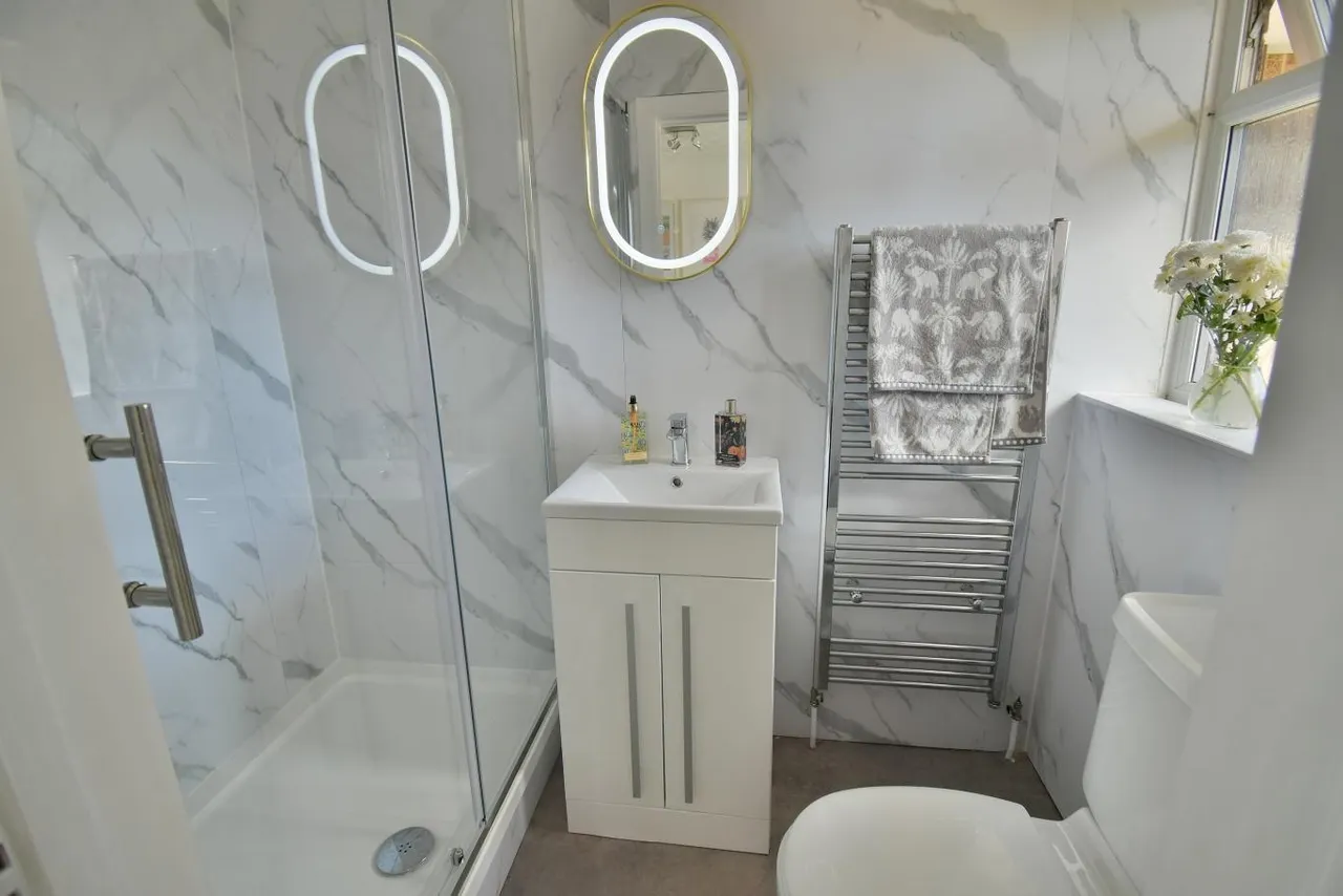 Broomfield Court, BH22, photo 6