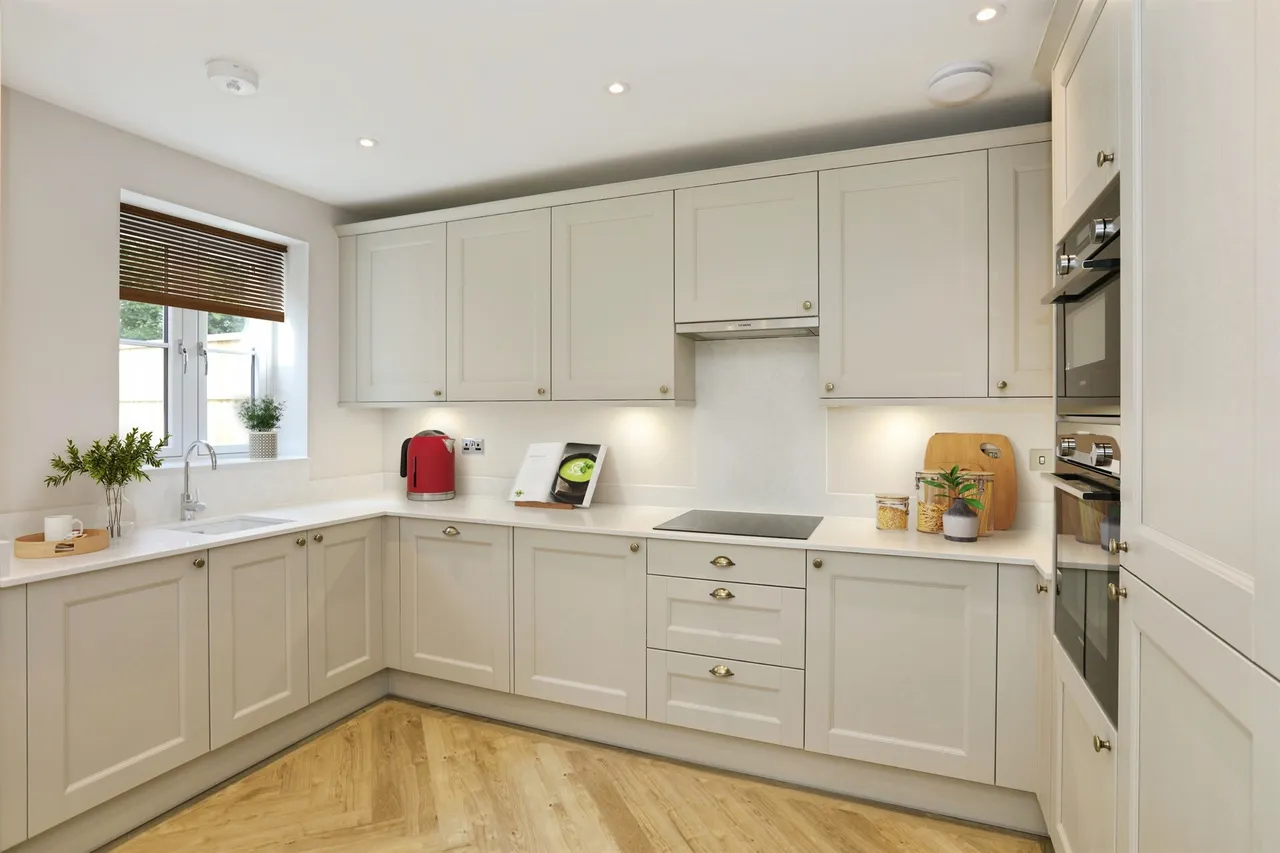 Haywards Heath Road, Balcombe, Haywards Heath, photo 2