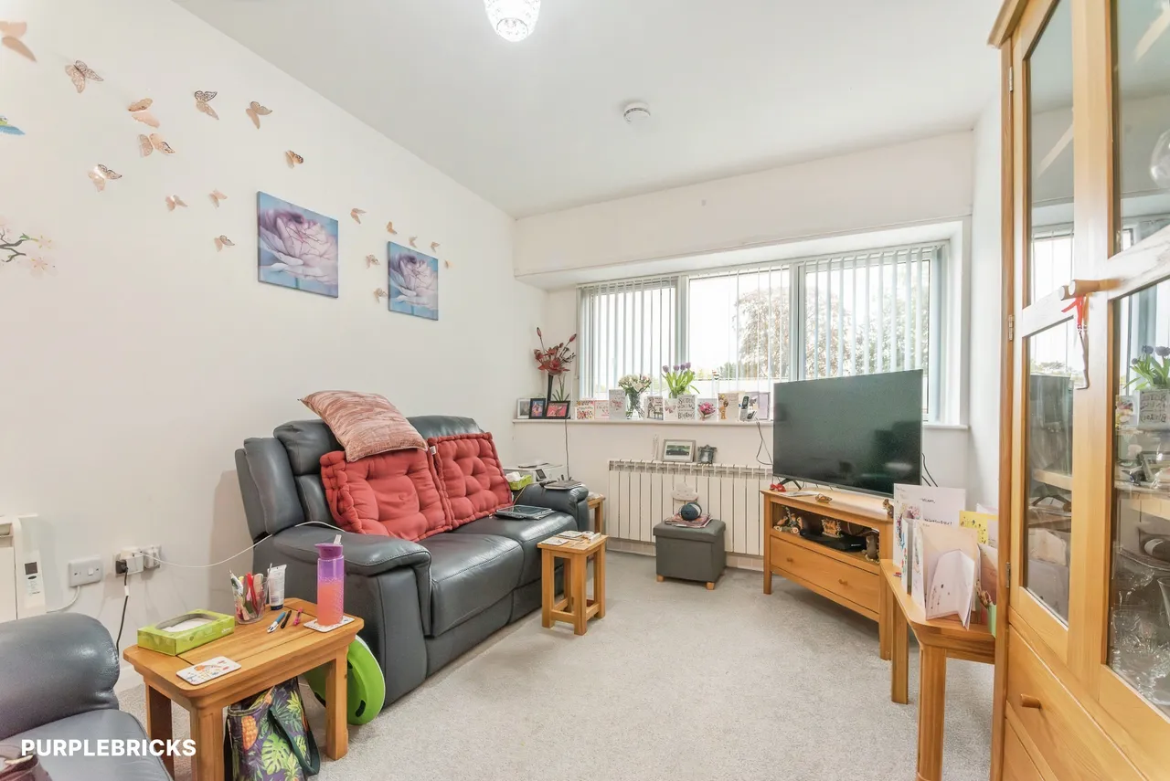Sir Bernard Lovell Road, Malmesbury, SN16, photo 9