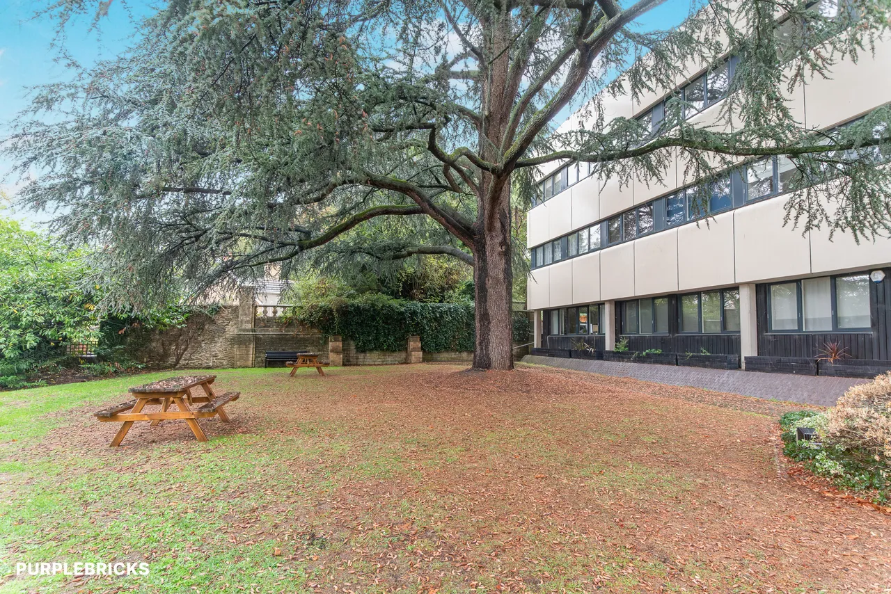Sir Bernard Lovell Road, Malmesbury, SN16, photo 2