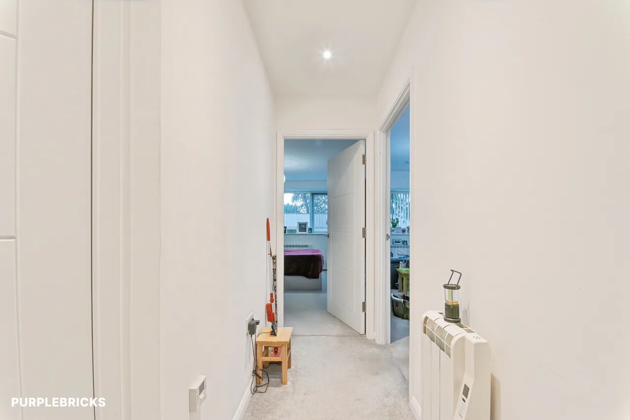 Sir Bernard Lovell Road, Malmesbury, SN16, photo 14