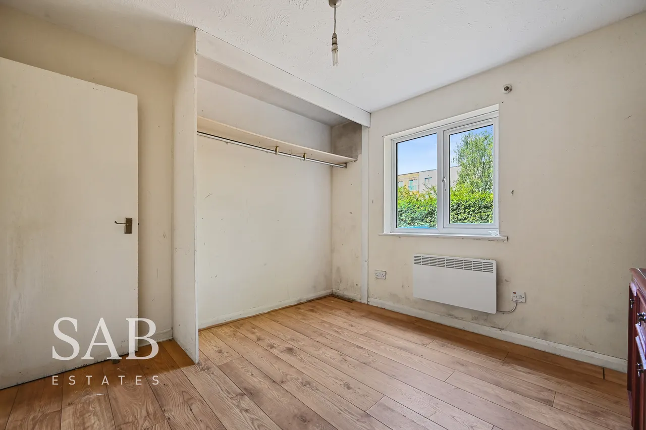 Frensham Close, Southall, UB1, photo 7