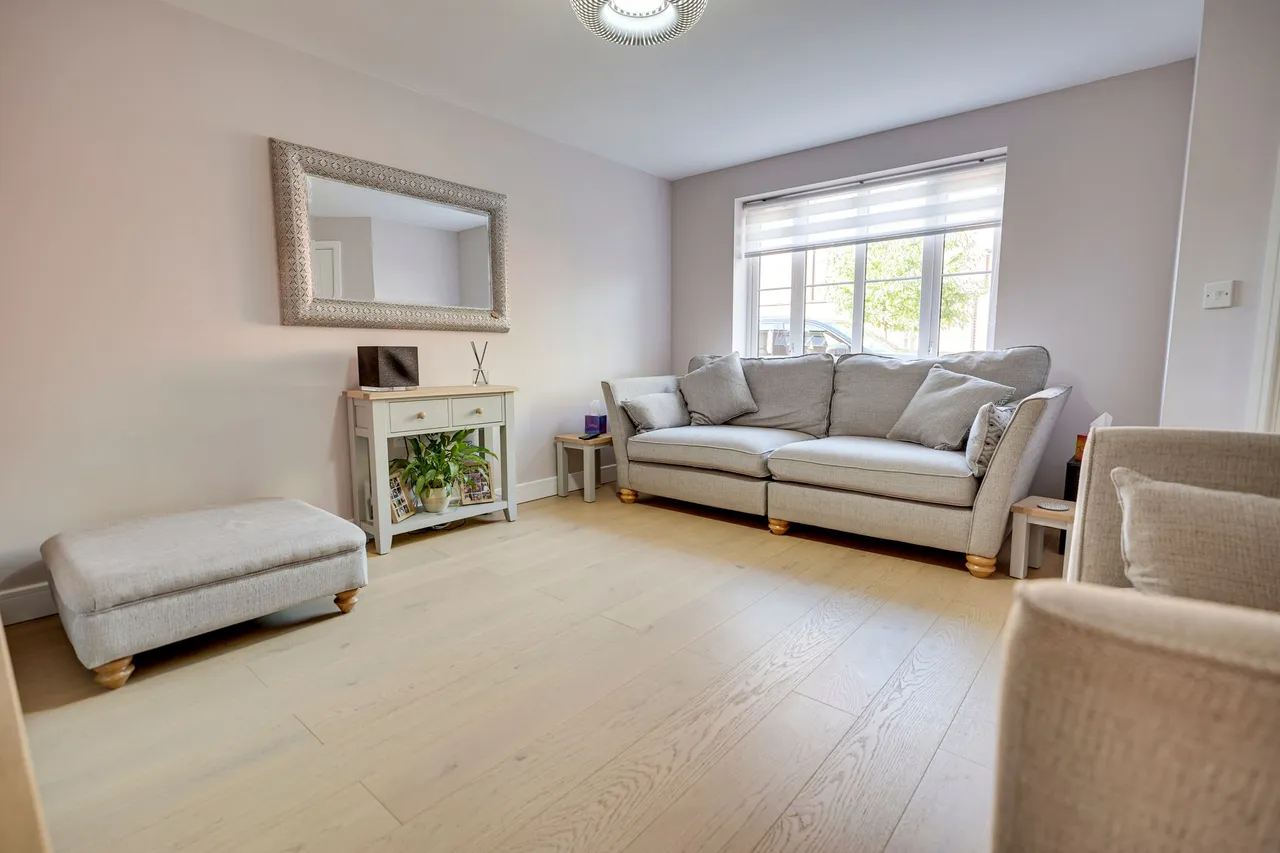 Truswell Crescent, Sawbridgeworth, CM21, photo 6
