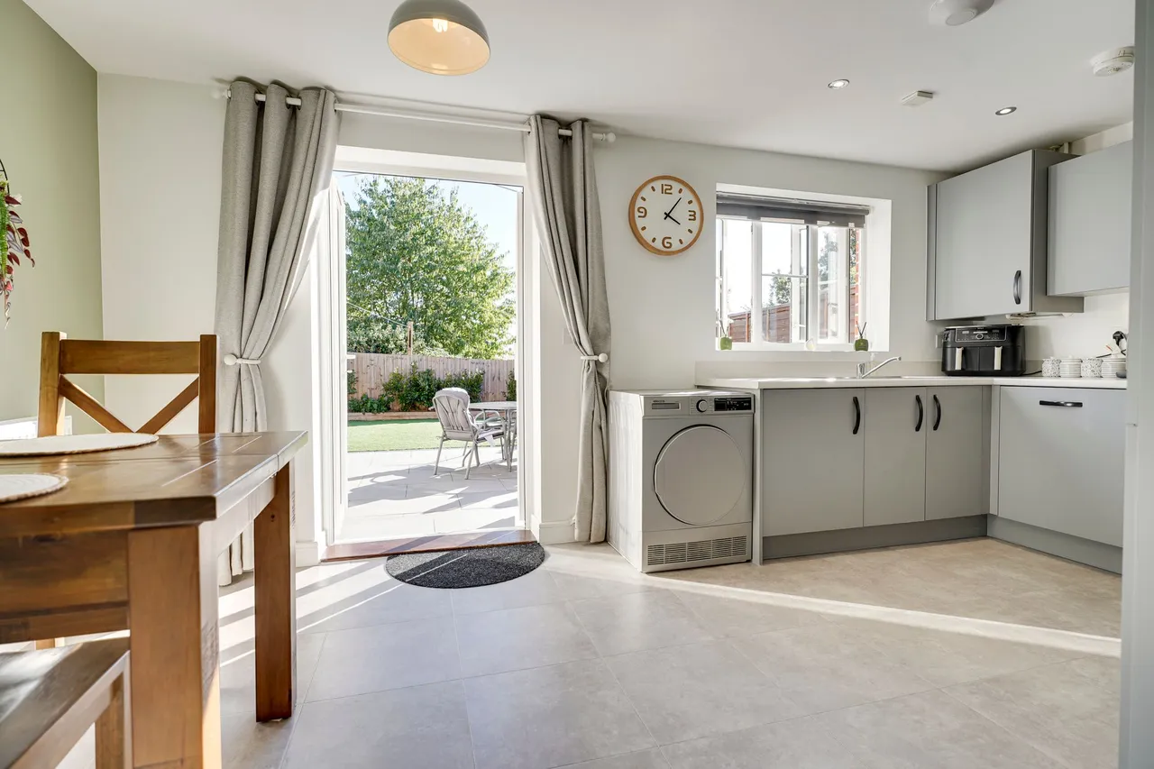 Truswell Crescent, Sawbridgeworth, CM21, photo 3