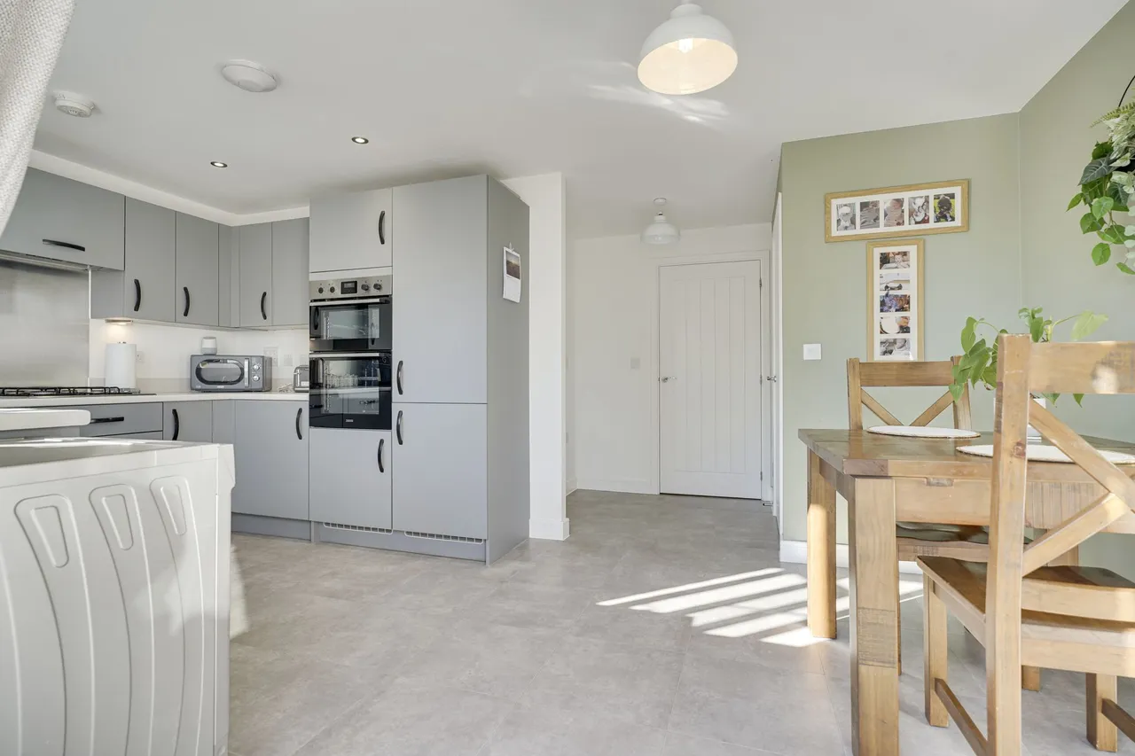 Truswell Crescent, Sawbridgeworth, CM21, photo 9