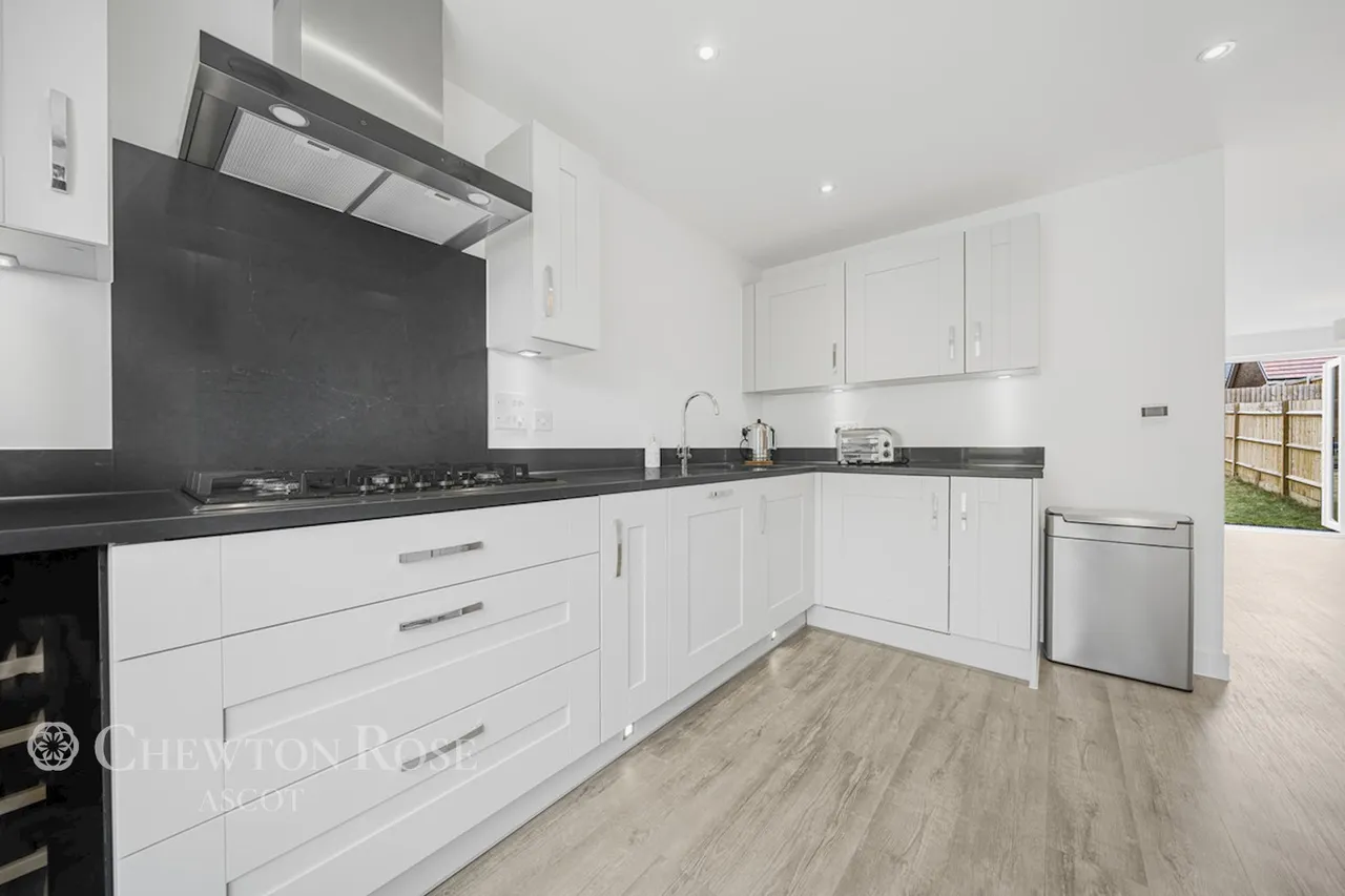 Heatherwood Road, Ascot, photo 4