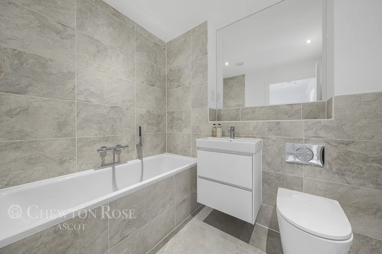 Heatherwood Road, Ascot, photo 9