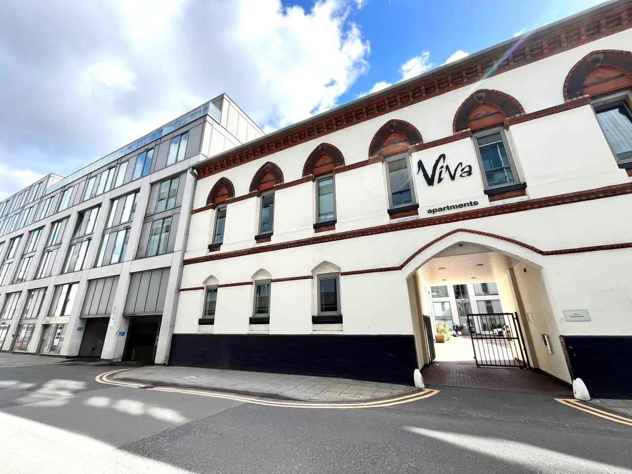 2 bed flat to rent, Commercial Street, B1