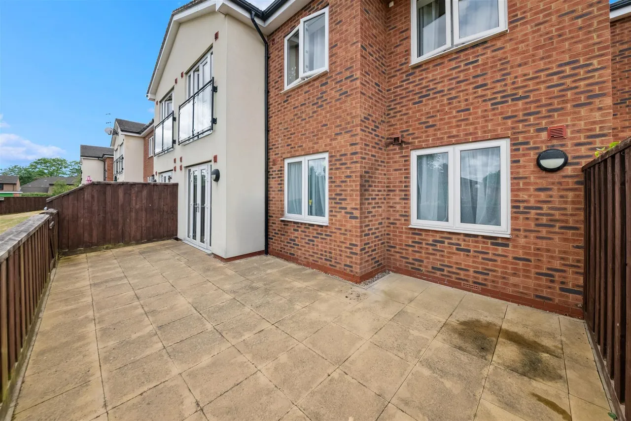 Elliott Avenue, Ruislip, photo 11